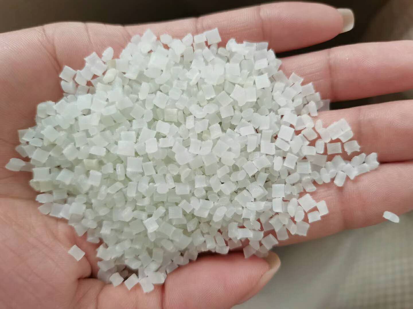 生活中(zhong)隨(sui)處可(ke)見的PA66尼(ni)龍改(gai)性材(cai)料