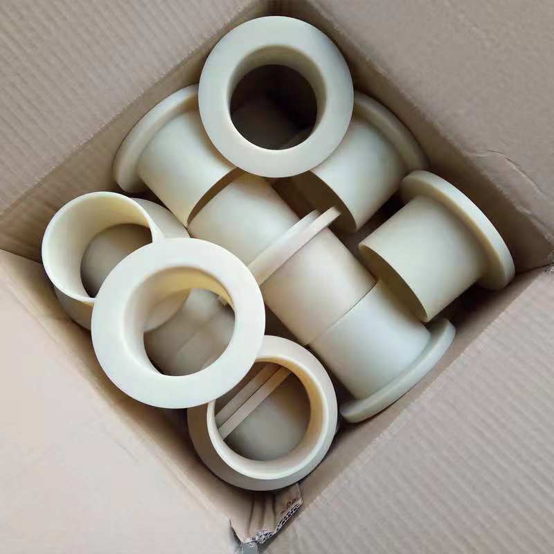 在啟動(dòng)減(jian)速機(jī)構(gòu)(gou)中尼(ni)龍齒(chi)輪(lun)得(de)到了(le)良(liang)好(hao)的(de)用(yong)處(chu)